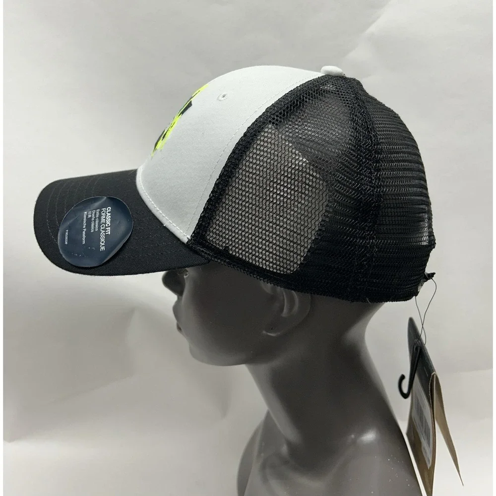 The North Face One Size Mudder Trucker White/TNF Hat (Y1)